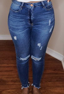 Distressed High Rise Jeans (MEDIUM)