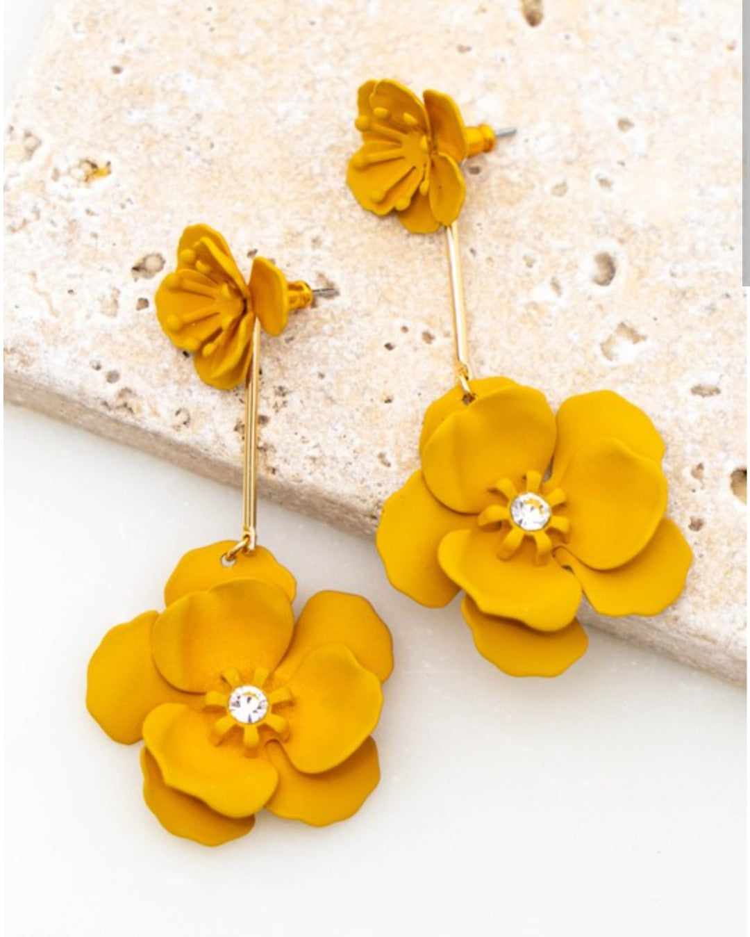 Taylor earrings(MUSTARD)