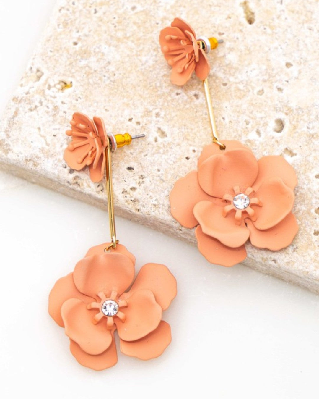 Taylor earrings (PEACH)